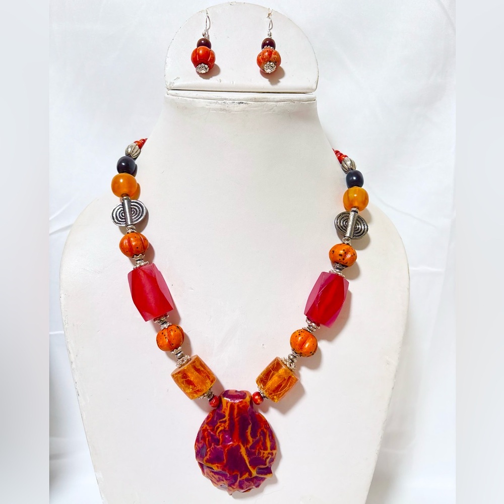 Himalayan jewelry Necklace Earrings set
